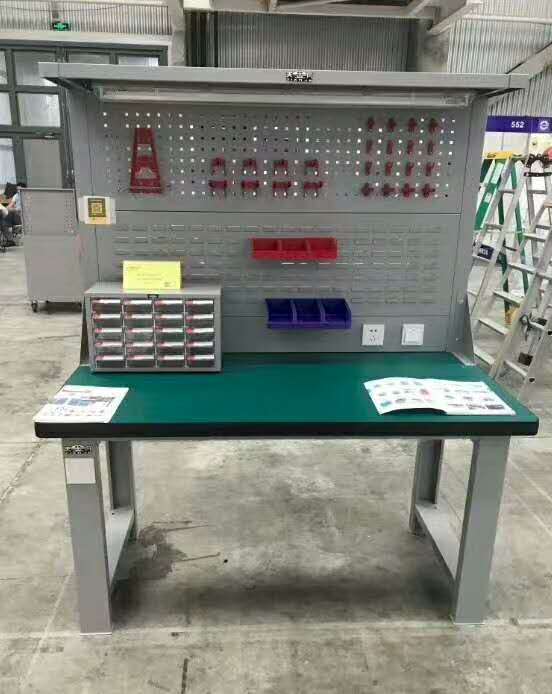 钳工装配工作台