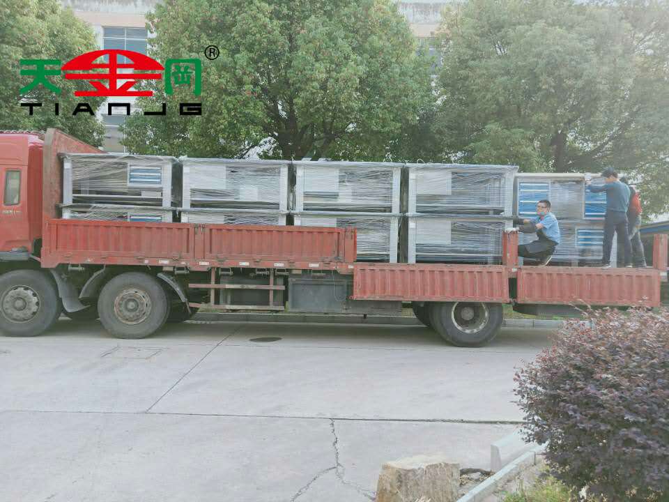 广州钳工台厂家