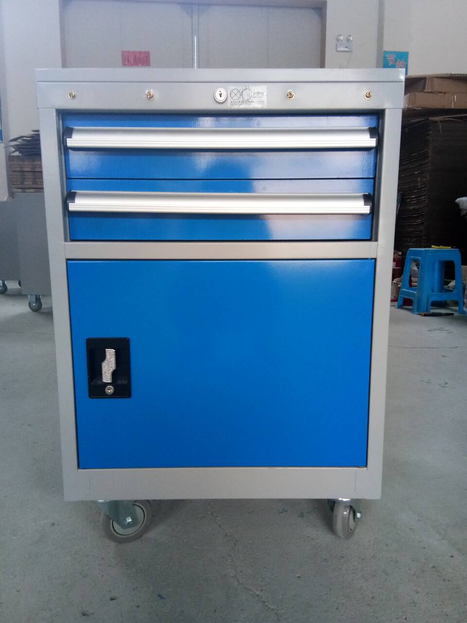 厂家直销工具柜【天金冈】